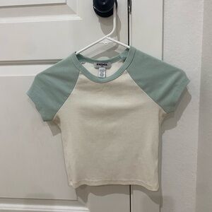 woman’s crop top